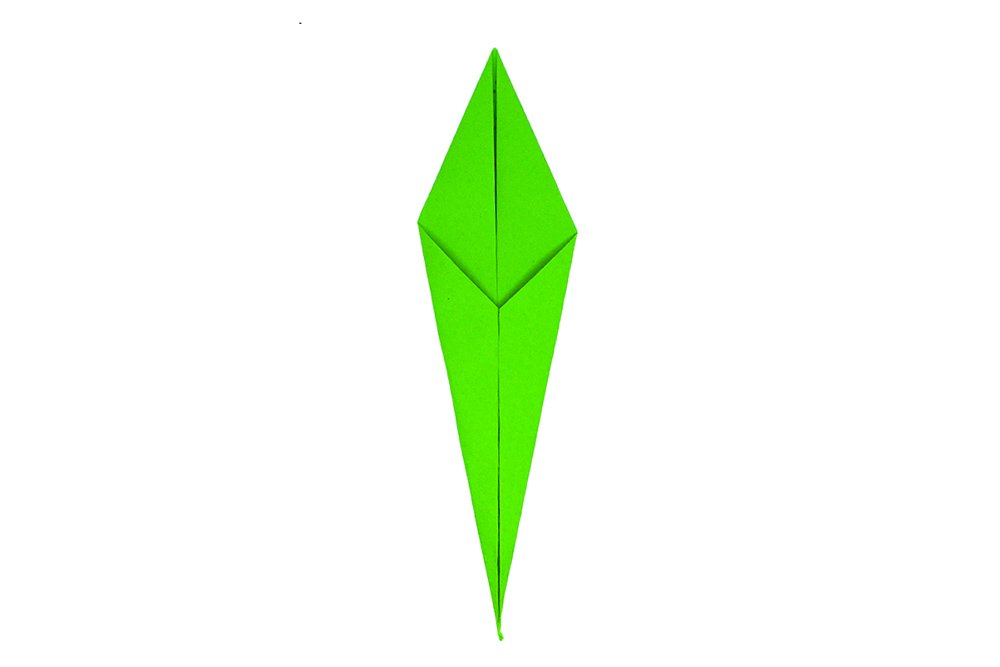 How to fold an Origami Tulip - Step 021