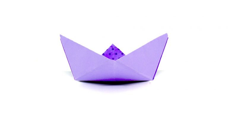 7 Easy Steps to Make a Classic Paper Boat