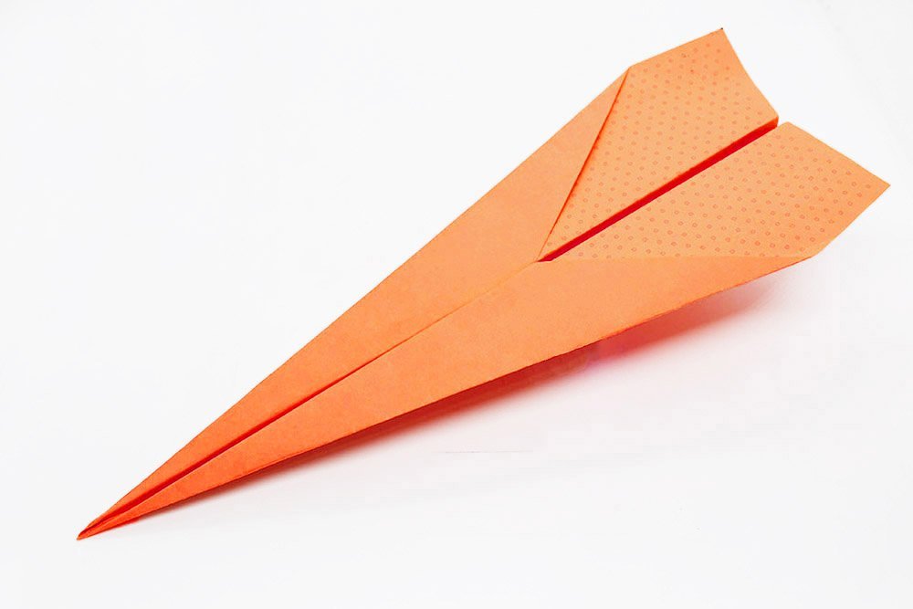 Basic dart paper airplane - Step 08