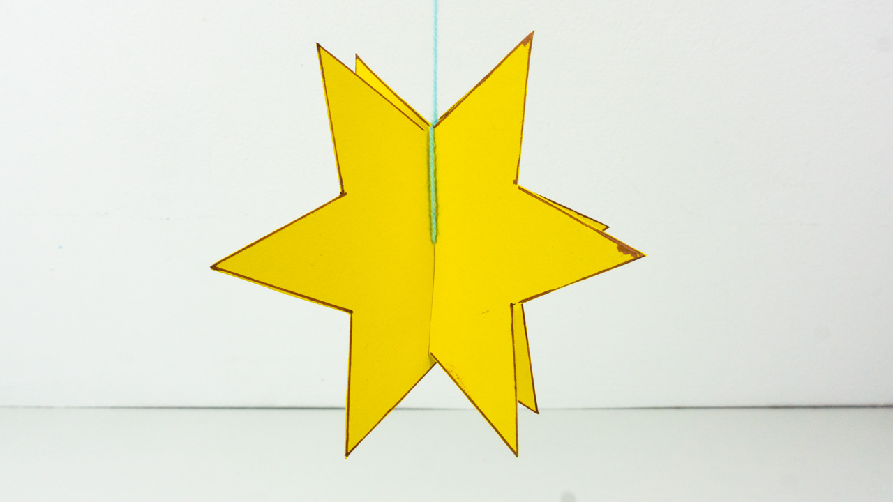 3D Paper Star With Printable Star Template - diy-magazine.com