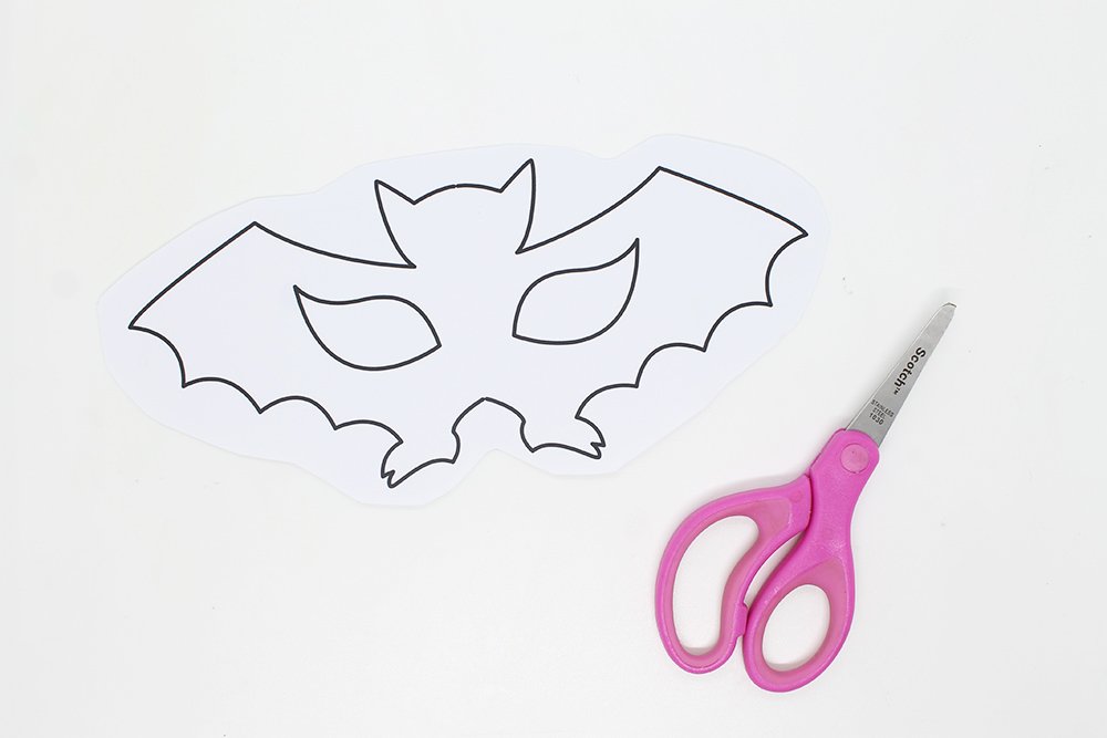 DIY Halloween Mask For Kids - Bat Mask - 02 of 06