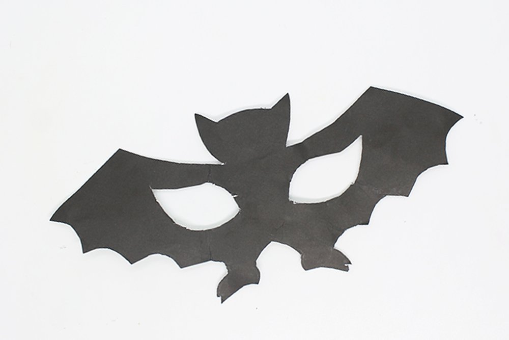 DIY Halloween Mask For Kids - Bat Mask - 05 of 06
