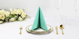 Easy and Fast Wedding Napkin Fold - Thumbnail