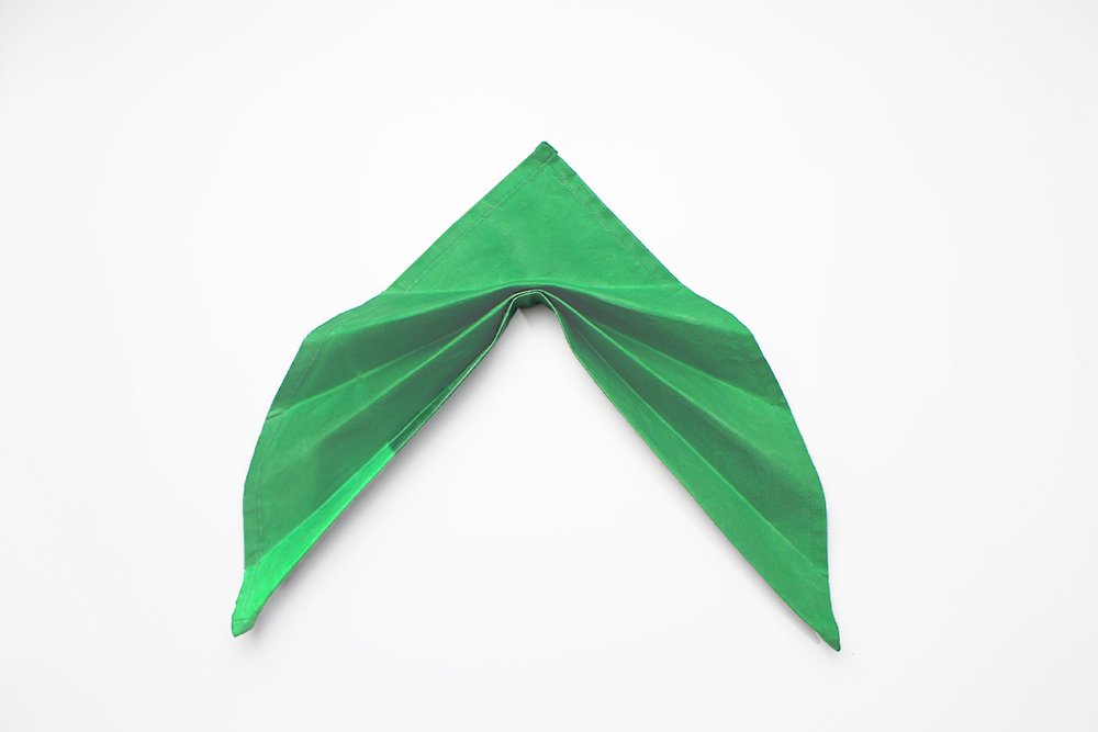 How to Fold a Napkin into a Leaf - 07