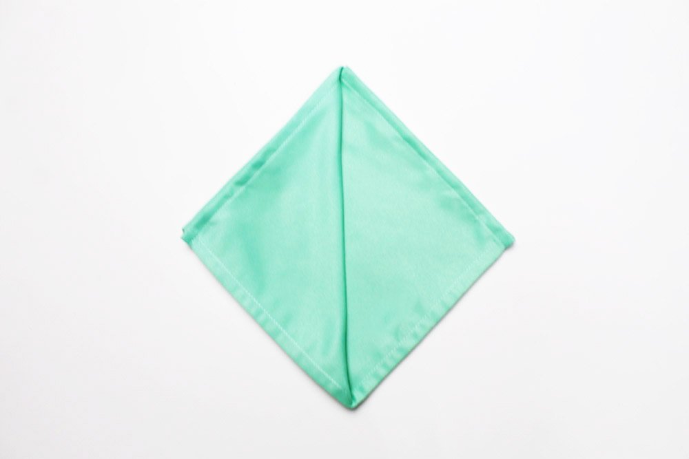 How to fold a Napkin into a Wave - 05