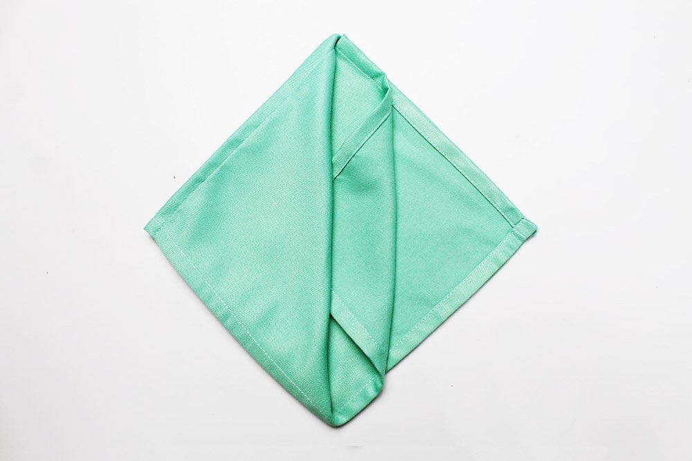How to fold a Napkin into a Wave - 06