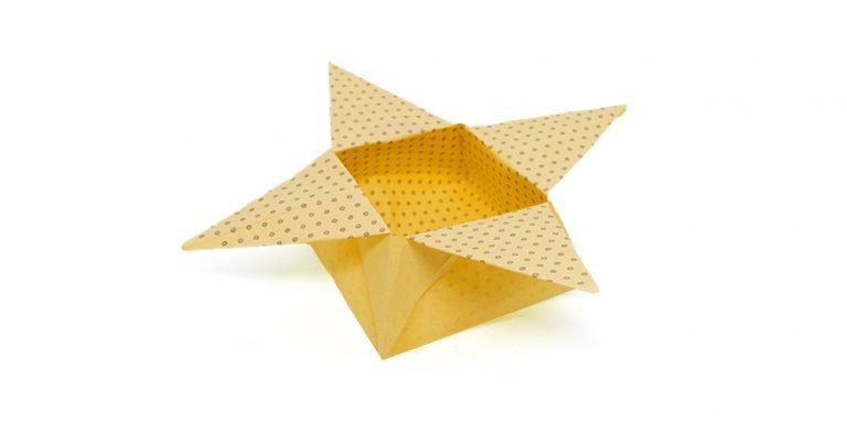 How To Make An Easy Origami Star - Folding Instructions - Origami