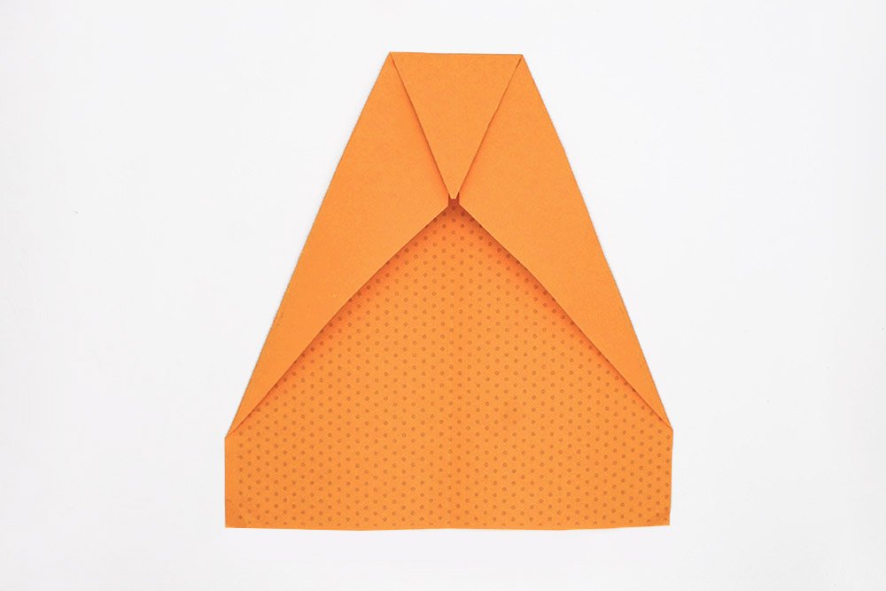 Simple paper airplane - Dollie - 06