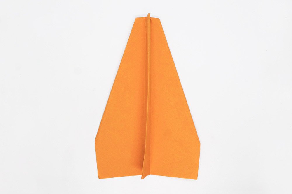 Simple paper airplane - Dollie - 10
