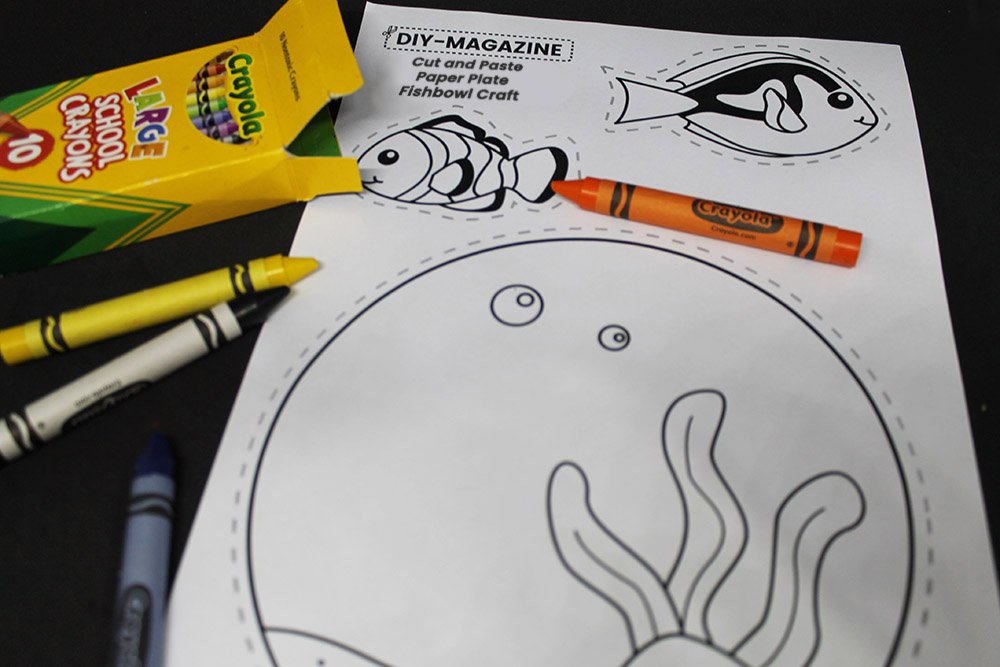 How to Make a Paper Plate Aquarium -Option 1a