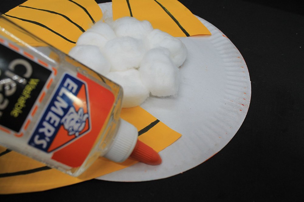 How to Make a Paper Plate Fish - Step 28
