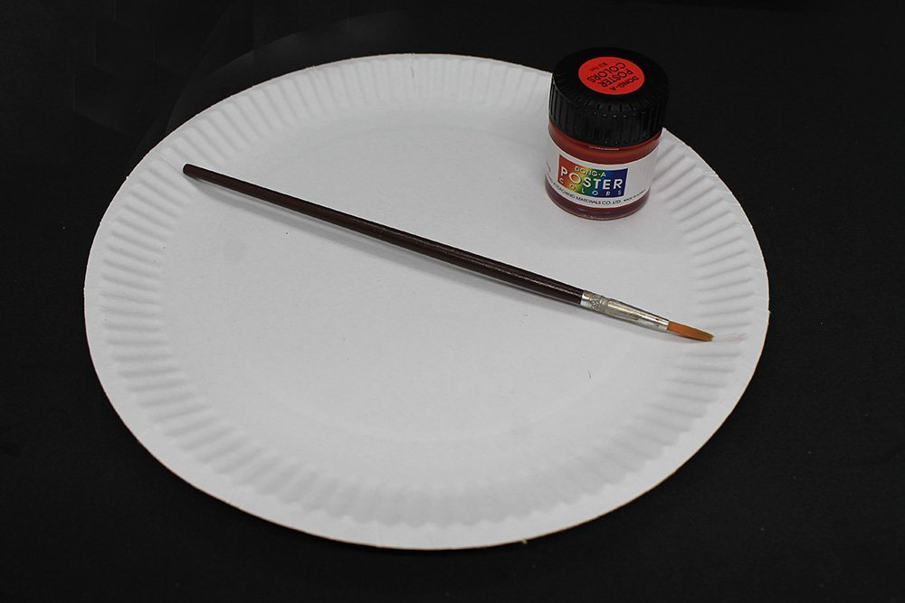 How to Make a Paper Plate Frog - Step 11