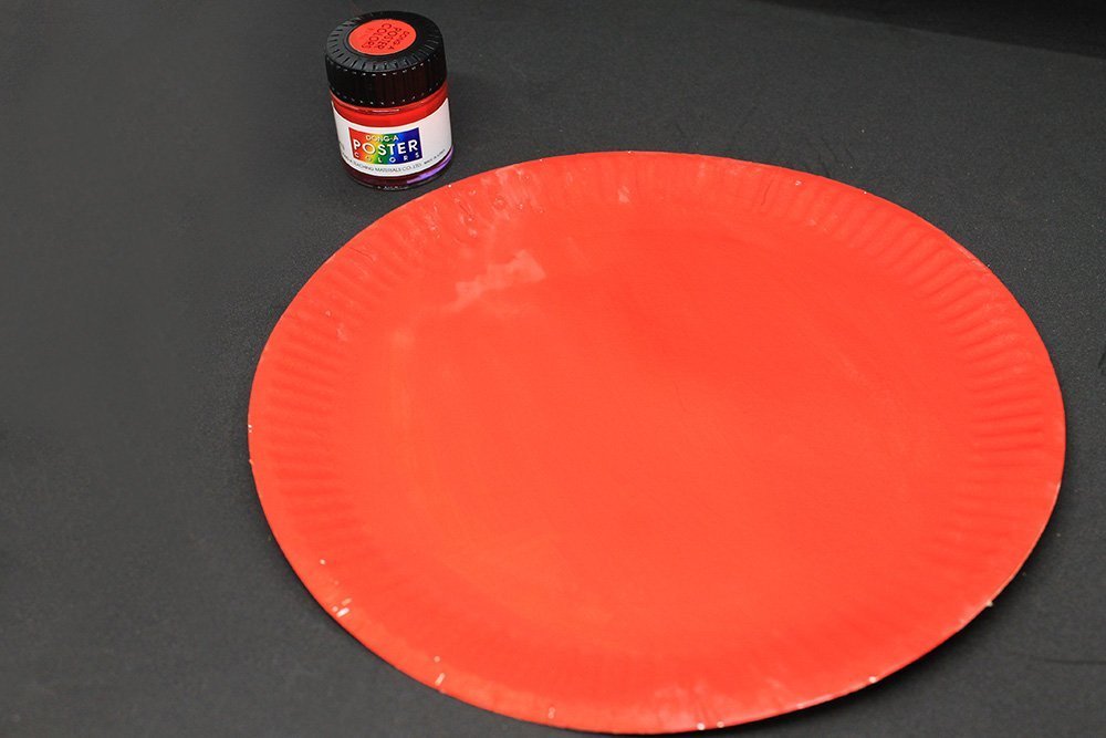 How to Make a Paper Plate Frog - Step 12
