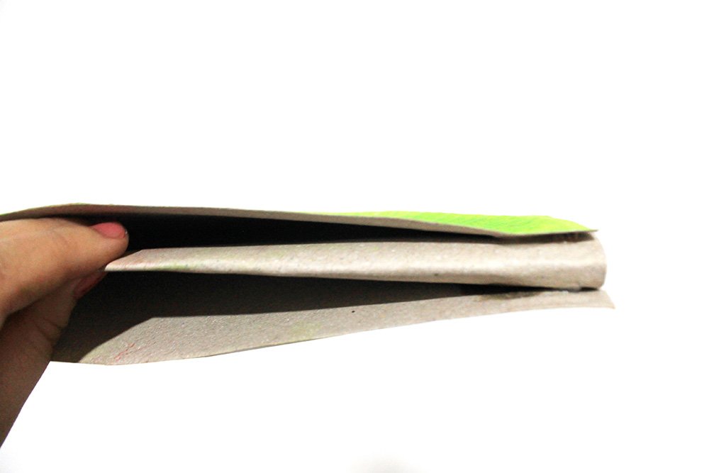 How to Make a Paper Plate Frog - Step 28
