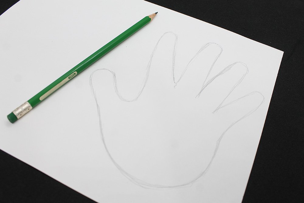 How to Make a Paper Plate Frog - Step 3