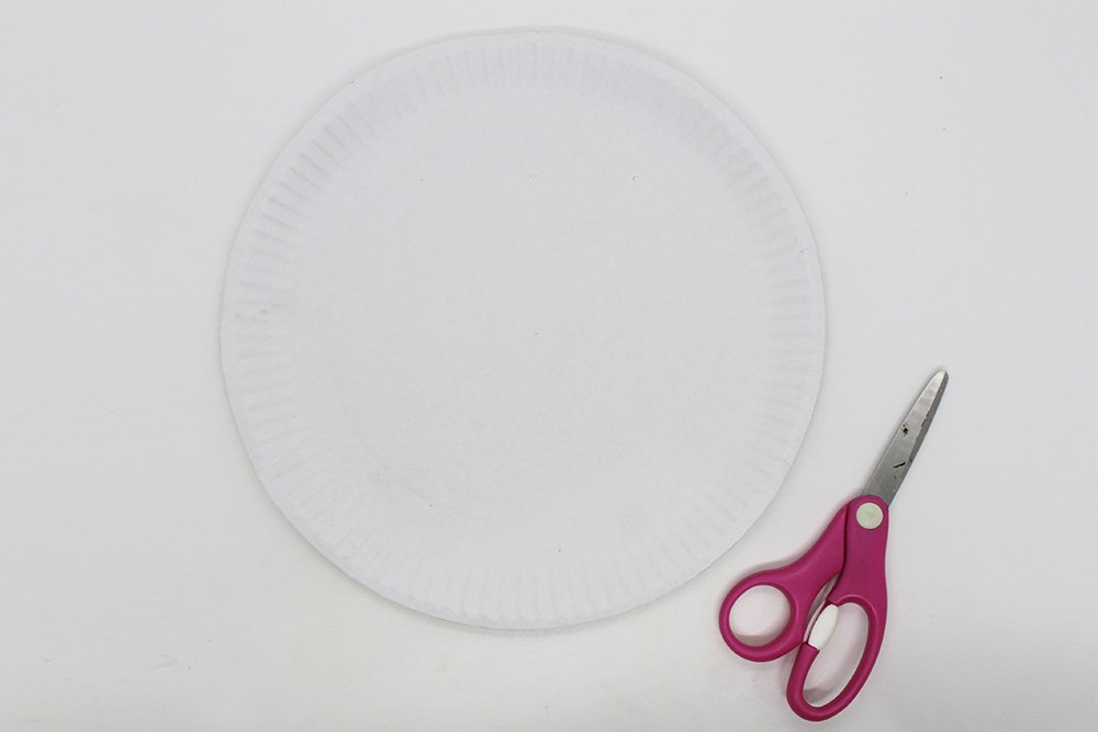How to Make a Paper Plate Jellyfish - Step 1