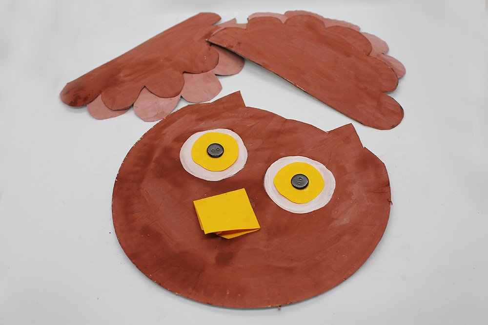 How to Make a Paper Plate Owl - Step 32