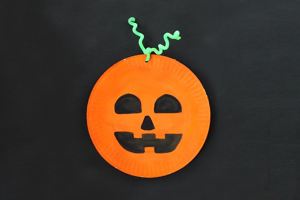 How to Make a Paper Plate Pumpkin - FA