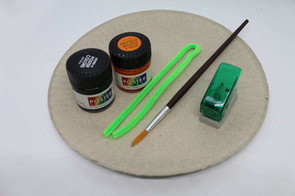 How to Make a Paper Plate Pumpkin - Materials