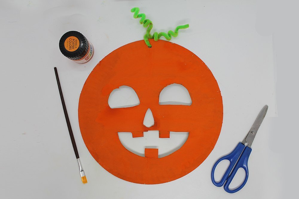 How to Make a Paper Plate Pumpkin - Step 12