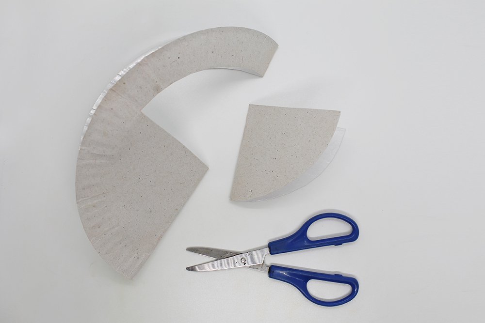 How to Make a Paper Plate Santa - Step 6