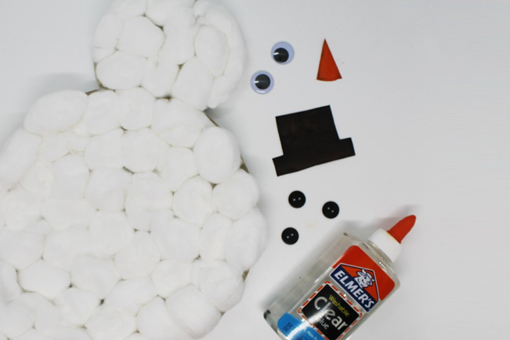 How to Make a Paper Plate Snowman - Step 14