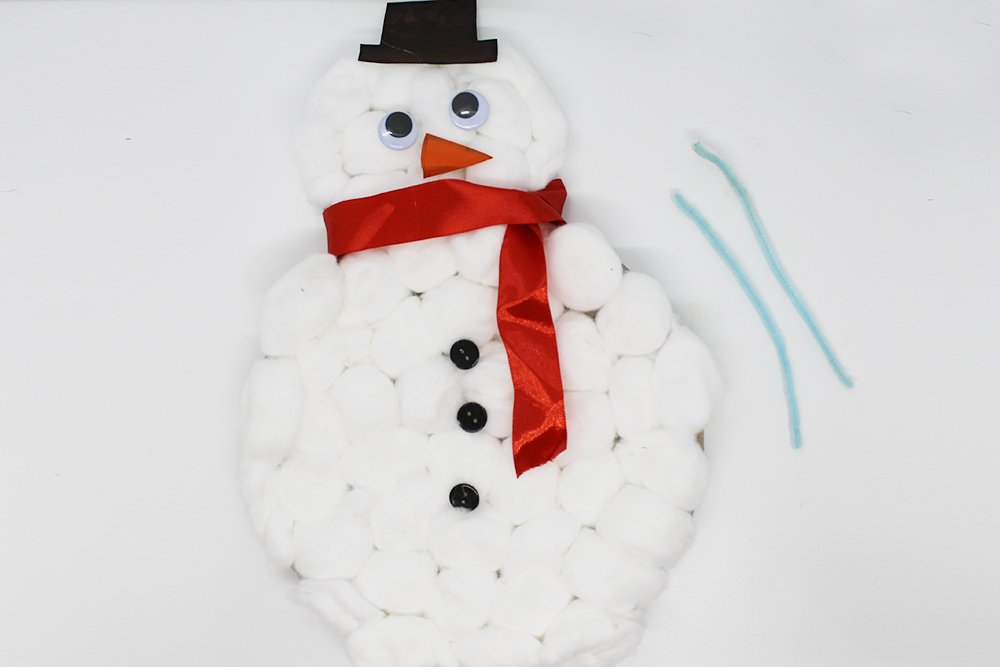 How to Make a Paper Plate Snowman - Step 16