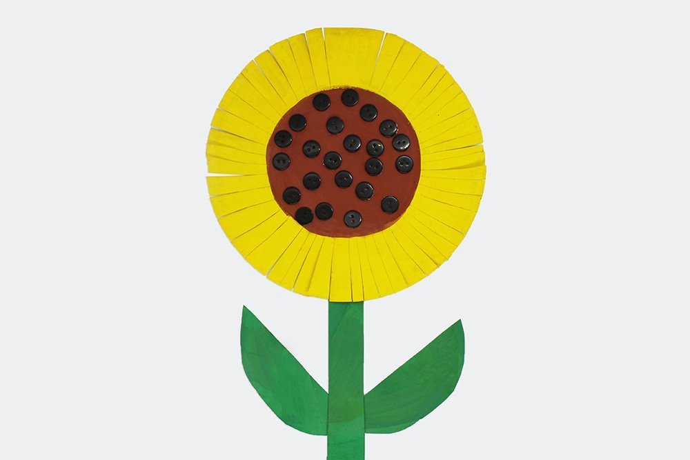 How to Make a Paper Plate Sunflower - Finish