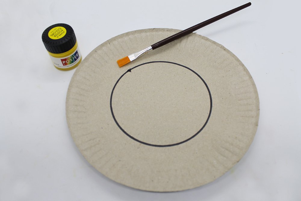 How to Make a Paper Plate Sunflower - Step 3