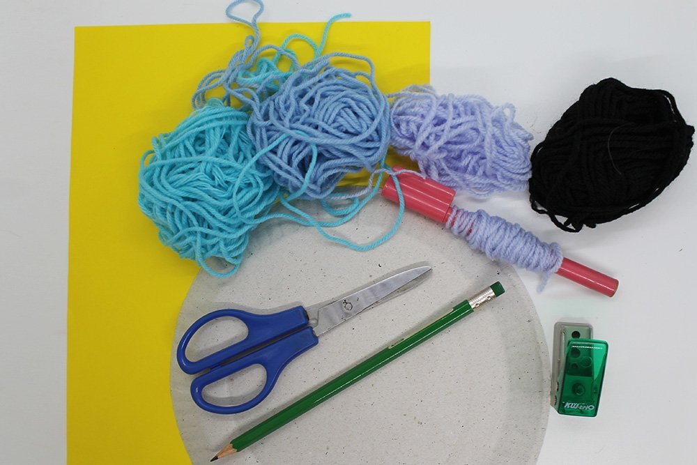 How to make a Paper Plate Dream Catcher - Materials