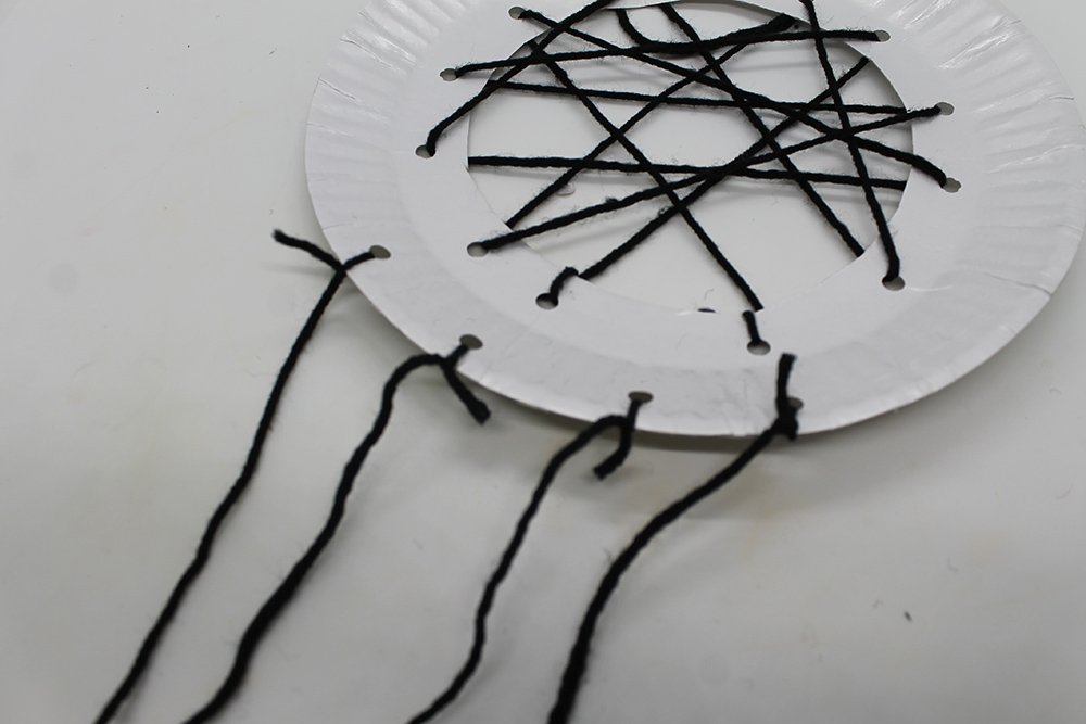 How to make a Paper Plate Dream Catcher - Step 10