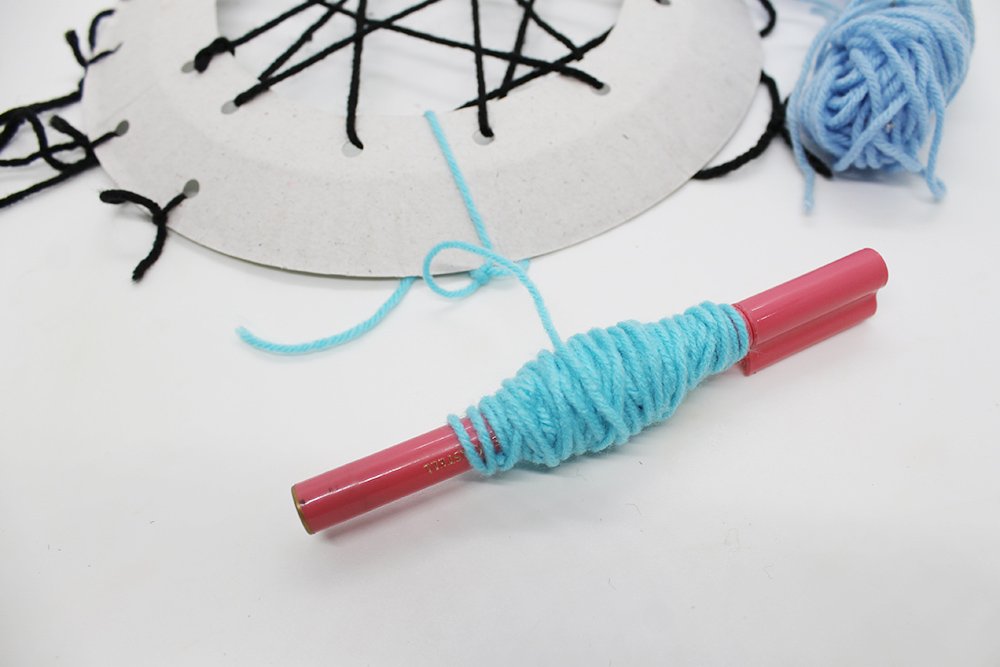 How to make a Paper Plate Dream Catcher - Step 14