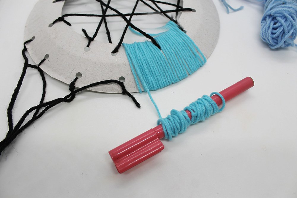 How to make a Paper Plate Dream Catcher - Step 15
