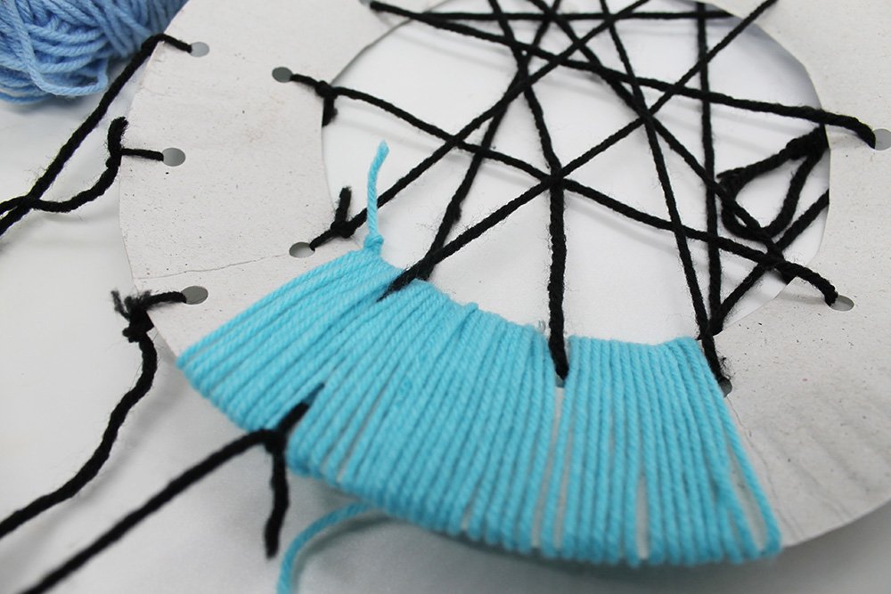 How to make a Paper Plate Dream Catcher - Step 16
