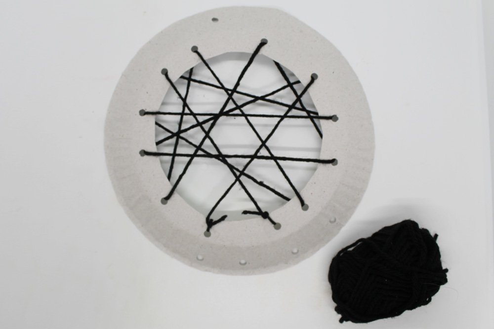 How to make a Paper Plate Dream Catcher - Step 8.2