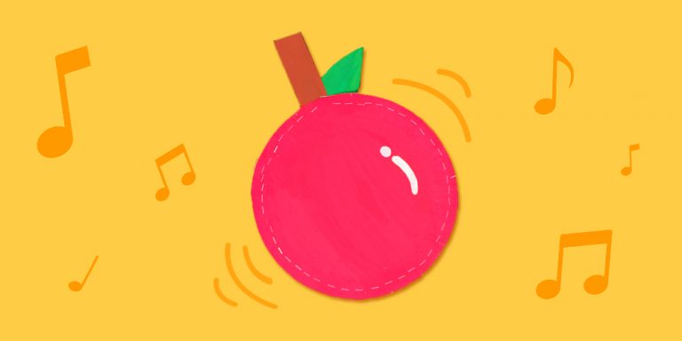 DIY Paper Plate Apple Shaker | Fun Crafts for Kids and Preschoolers DIY Paper Plate Apple Shaker | Fun Crafts for Kids and Preschoolers