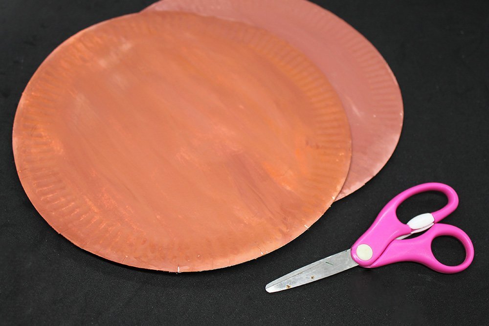 How to Make a Paper Plate Basket - Step 2