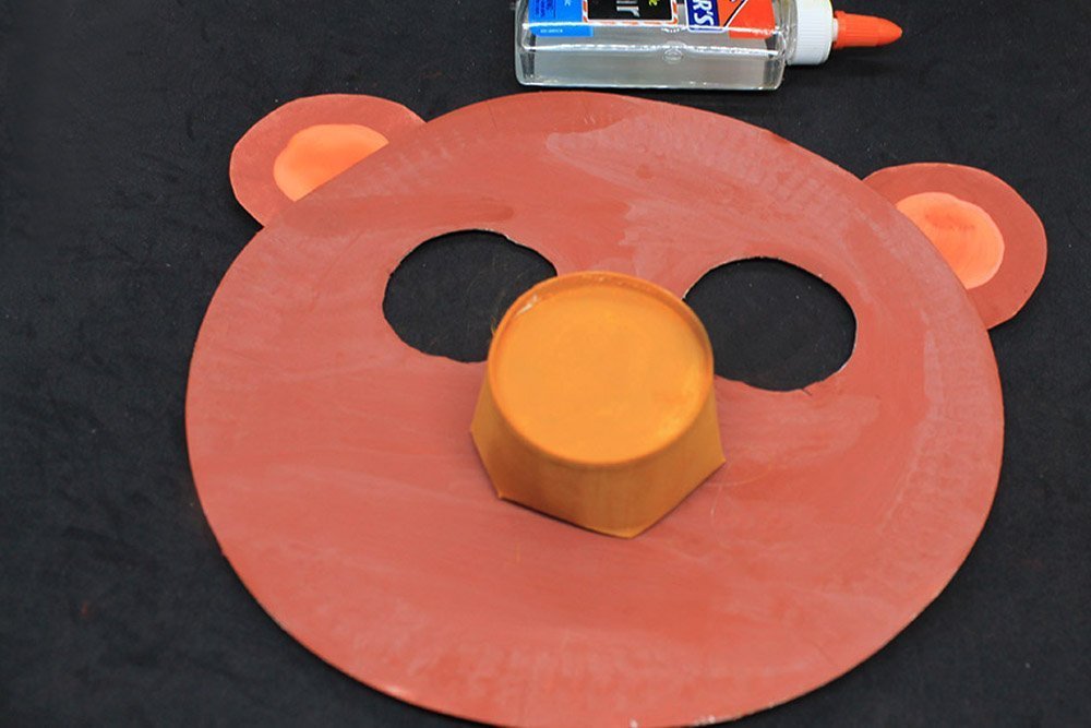 How to Make a Paper Plate Bear - Step 26