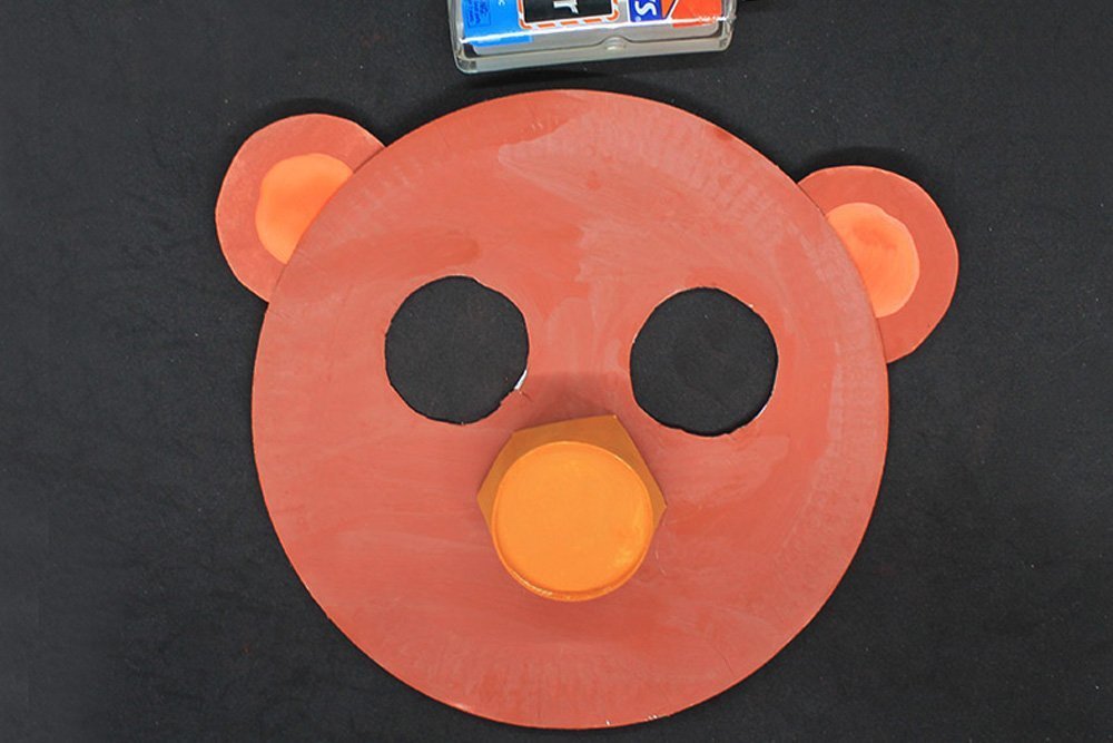 How to Make a Paper Plate Bear - Step 27