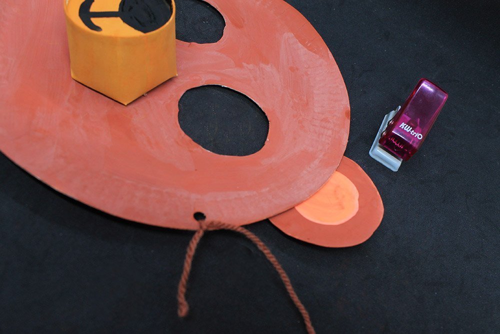 How to Make a Paper Plate Bear - Step 34