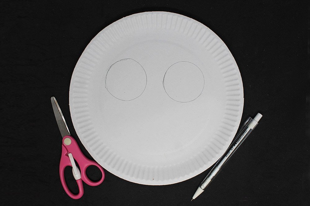 How to Make a Paper Plate Cat - Step 10