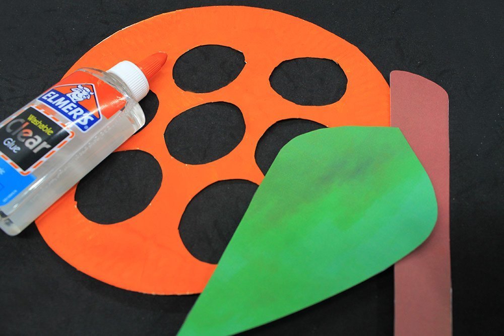 How to Make a Paper Plate Caterpillar - Step 10