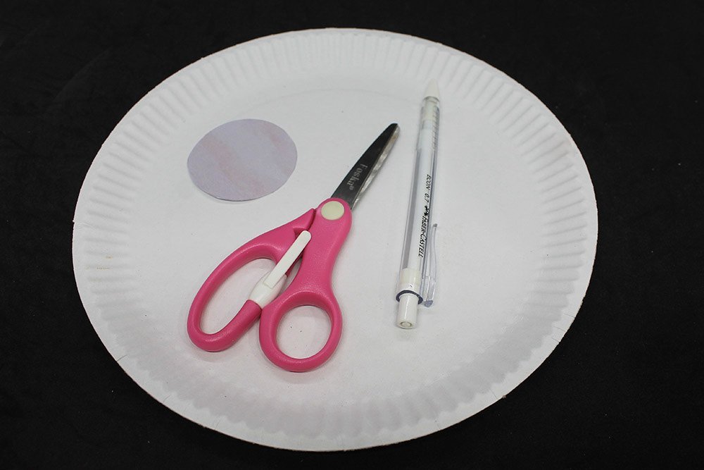 How to Make a Paper Plate Caterpillar - Step 3