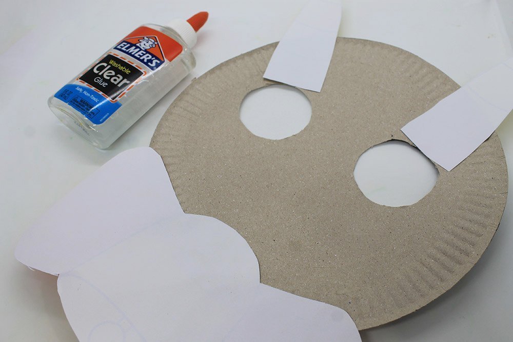 How to Make a Paper Plate Cow - Step 14