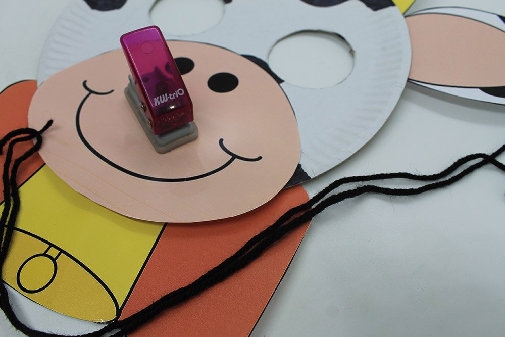 How to Make a Paper Plate Cow - Step 17
