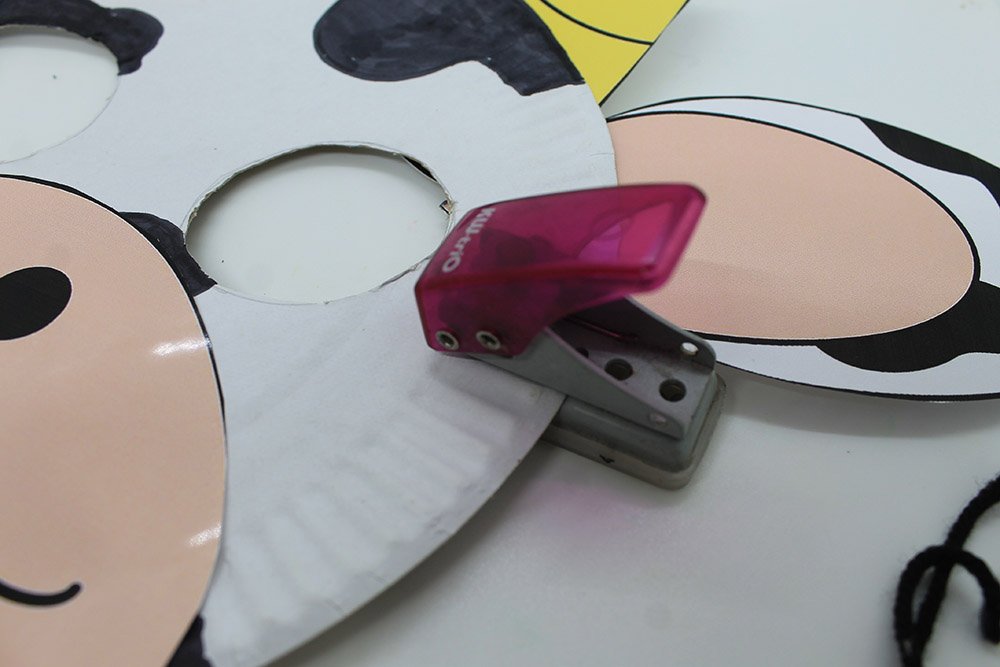 How to Make a Paper Plate Cow - Step 18