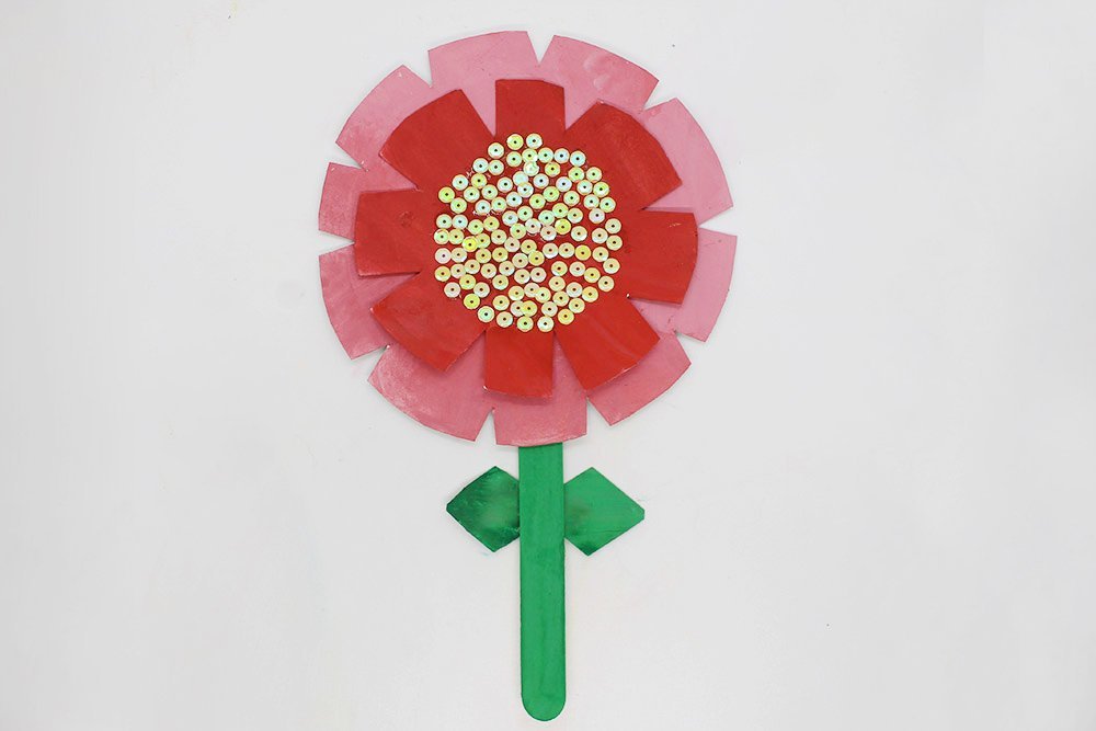 How to Make a Paper Plate Flower - Finish