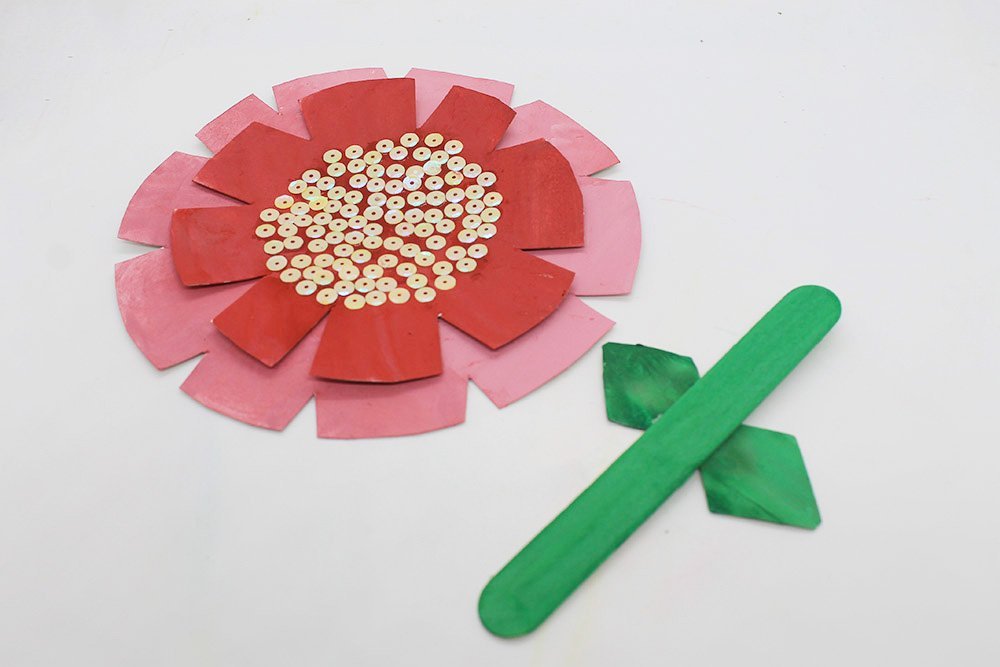 How to Make a Paper Plate Flower - Step 26
