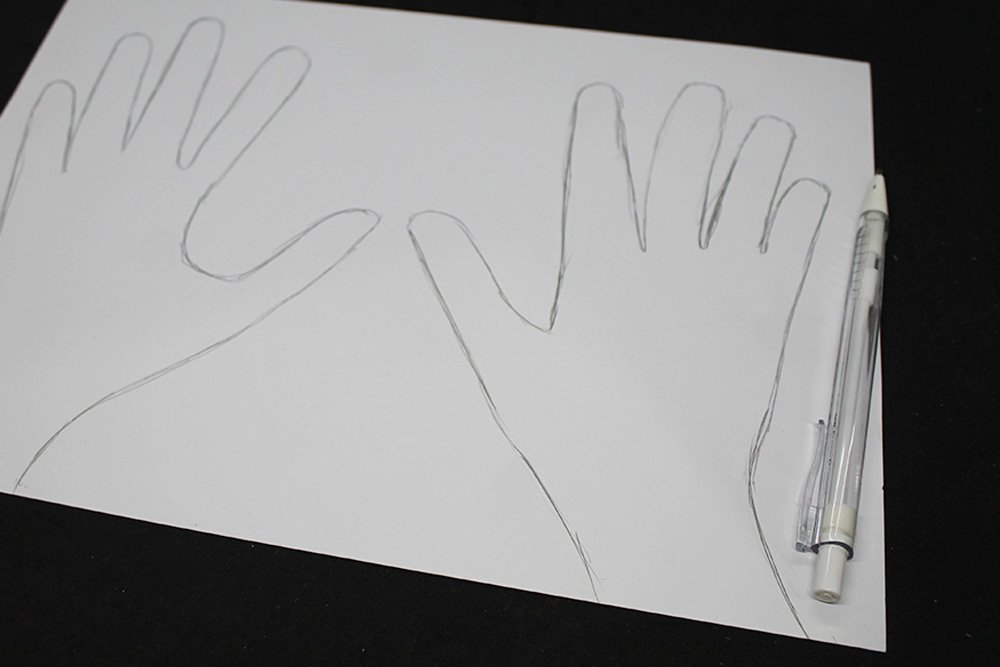 How to Make a Paper Plate Rudolph - Step 3