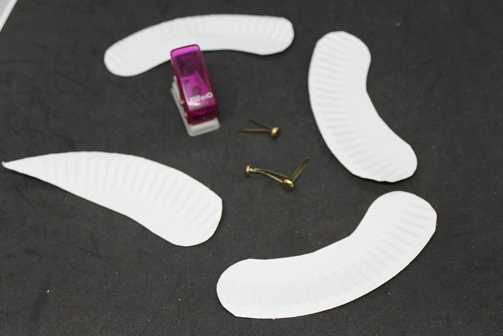 How to Make a Paper Plate Snake - Step 10